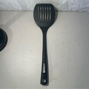Calphalon nylon Black Slotted Turner slotted Spatula 13 1/2”
99GW